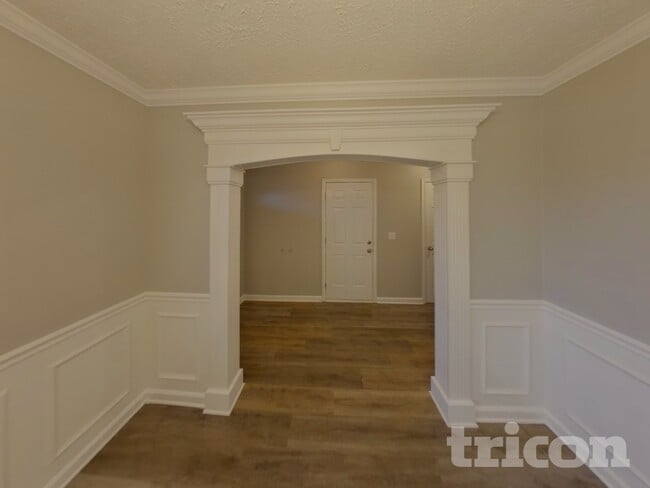 Photo - 1456 Colyn Avenue