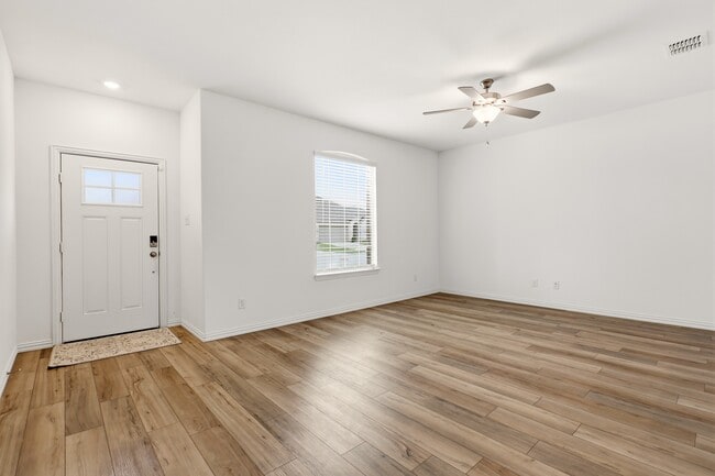 Living Room - 5105 Greywing Dr