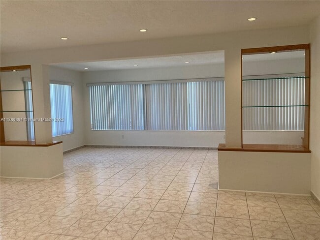 Photo - 9440 Carlyle Ave