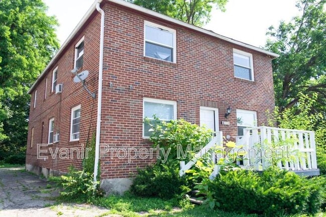 Photo - 113 Niagara Ave Unit 1