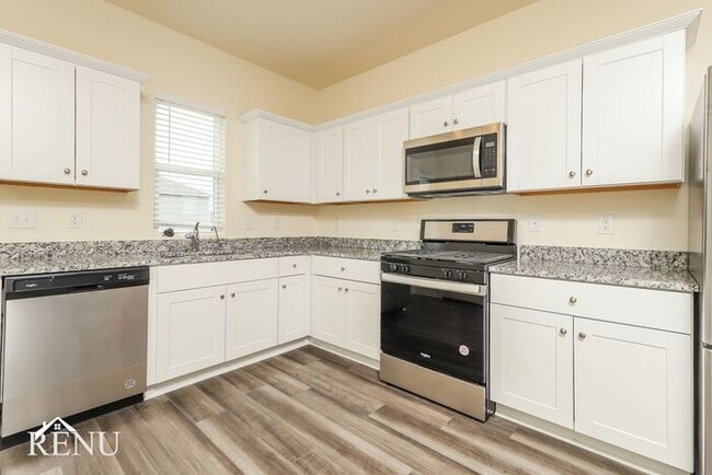 Photo - 5230 Dawn Break