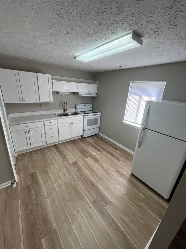 Building Photo - 8917 MB Unit 8921 Rental