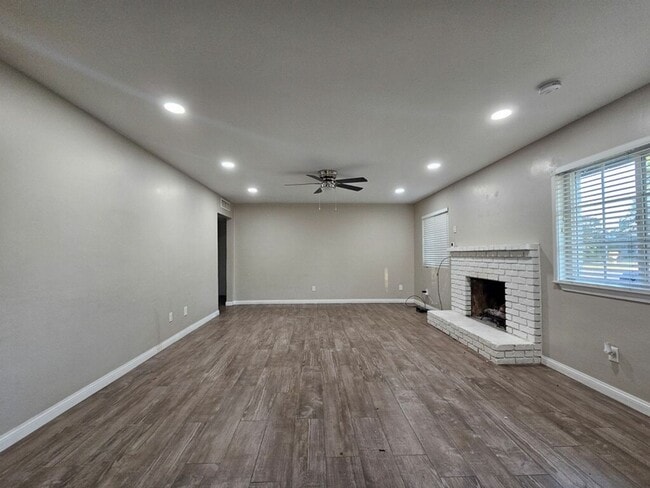 Photo - 3408 Eisenhower Ave