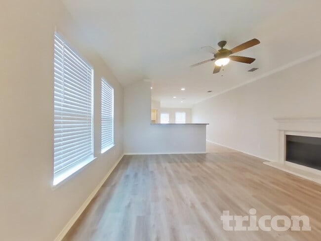 Photo - 12308 Shine Ave