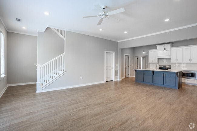 3BR, 3.5BA - 2,795SF - Living Room