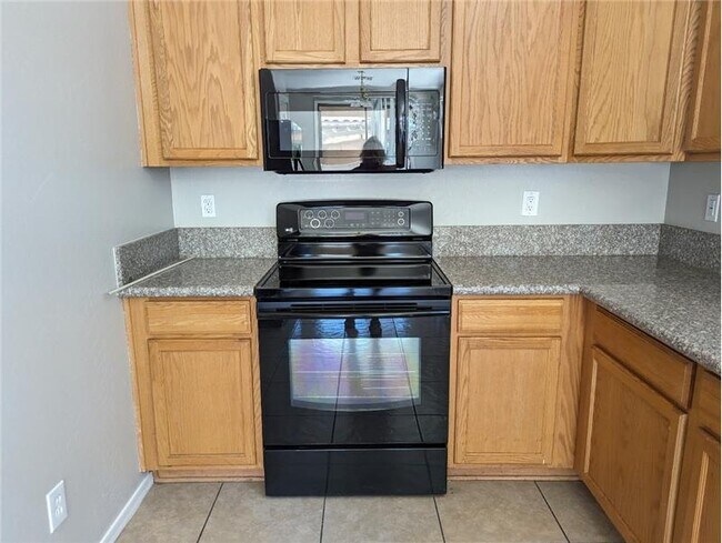 Photo - 1209 S Roger Way