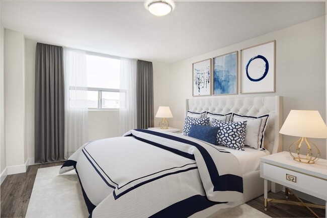 Photo - 301-341 Traynor Ave