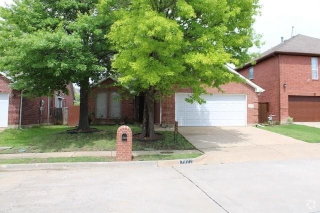 Building Photo - 7977 Glenway Dr Rental