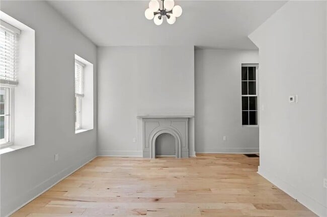 Photo - 2011 Forbes Ave