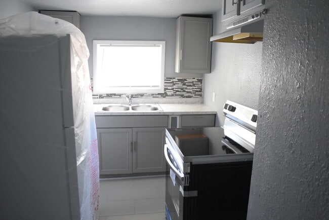 Photo - 1518 Brown St