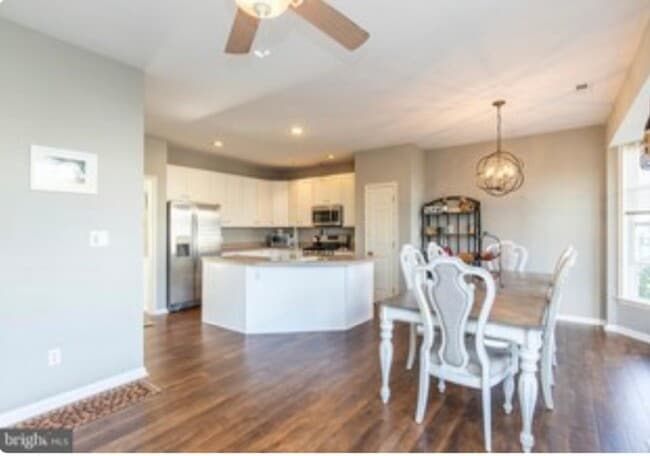 Photo - 309 Rockmeade Dr