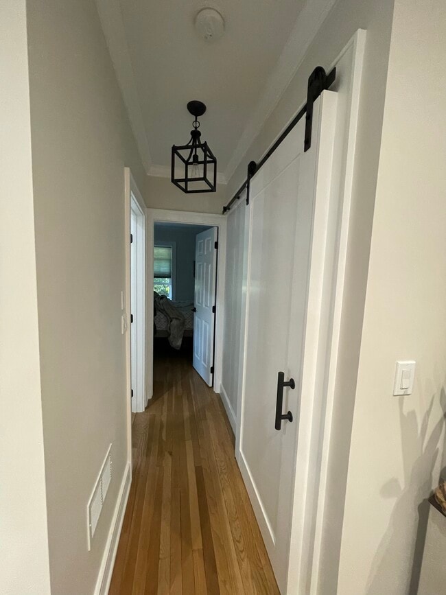 Photo - 8 Elmcrest Ter