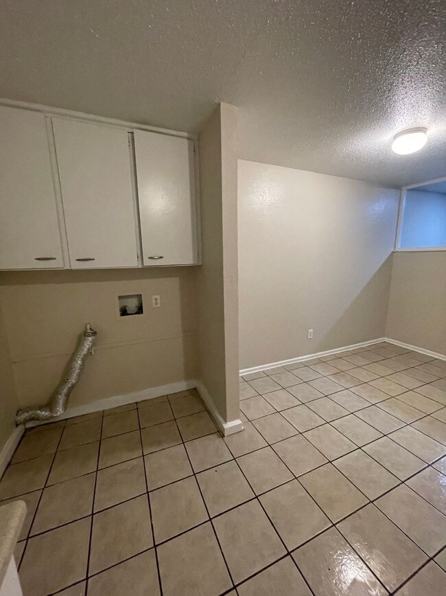 Photo - Spacious 2 bedroom with applicances