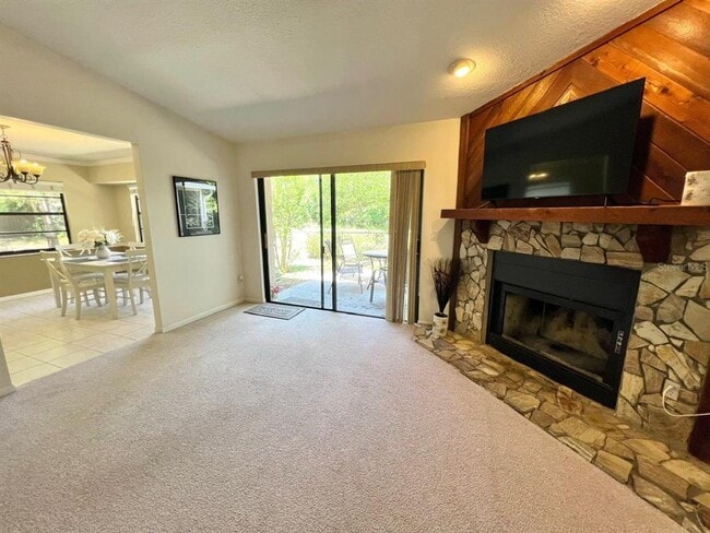 2124 Rivers Edge Ct