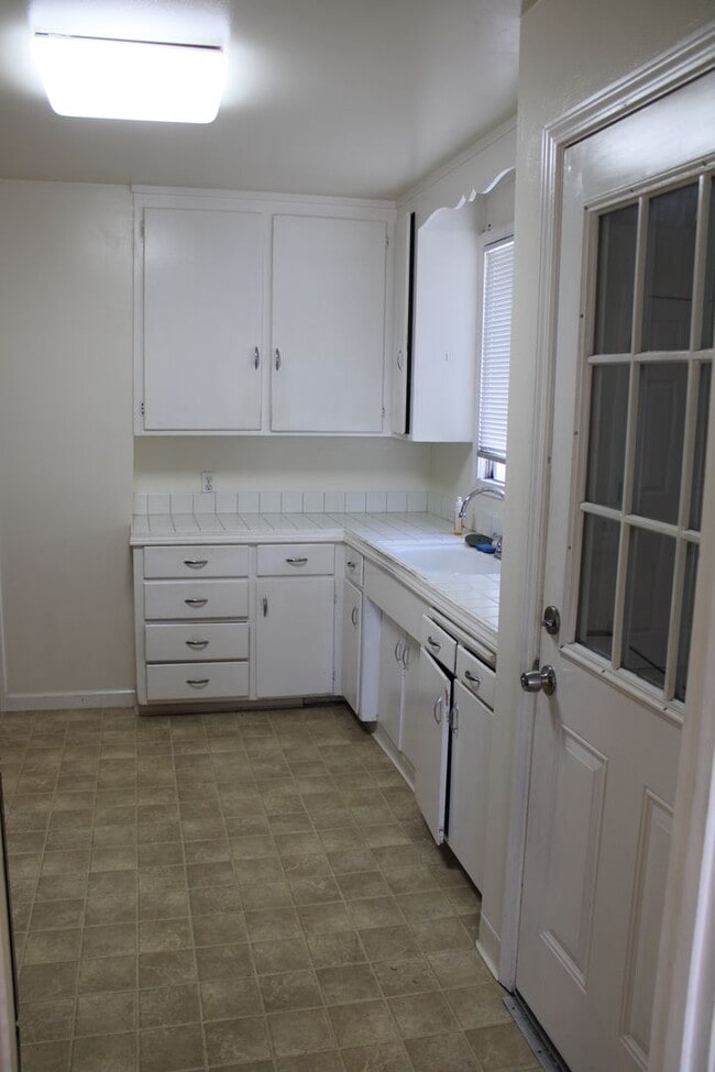 Photo - ***COMING SOON*** Three Bedroom, 1 1/2 Bathroom House with 2 Garages and Side Yard Access in Pitt...