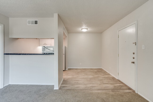 Woodland Apts San Antonio