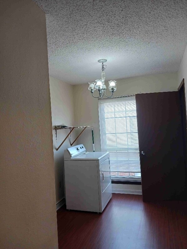 Photo - 3030 Congress Blvd