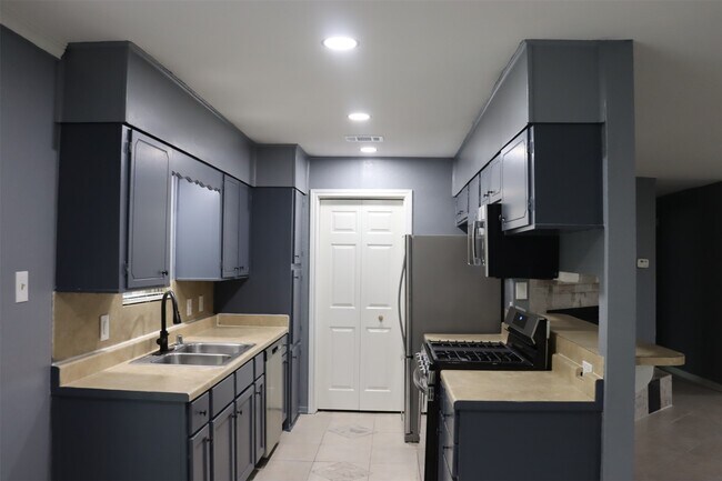 Photo - 12507 New Rochelle Ct