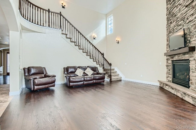 Photo - 10555 Albion St