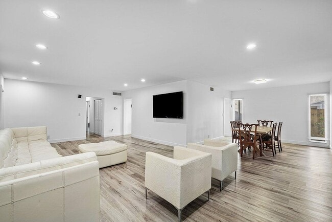 Photo - 6165 Old Court Rd