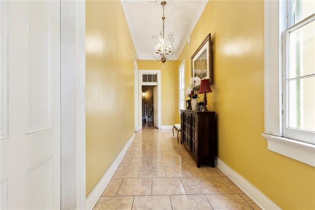 Photo - 821 Dauphine St