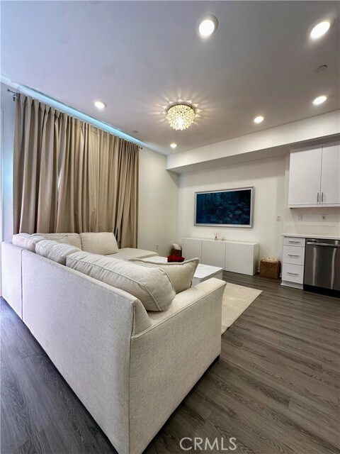 Photo - 220 Strike Dr