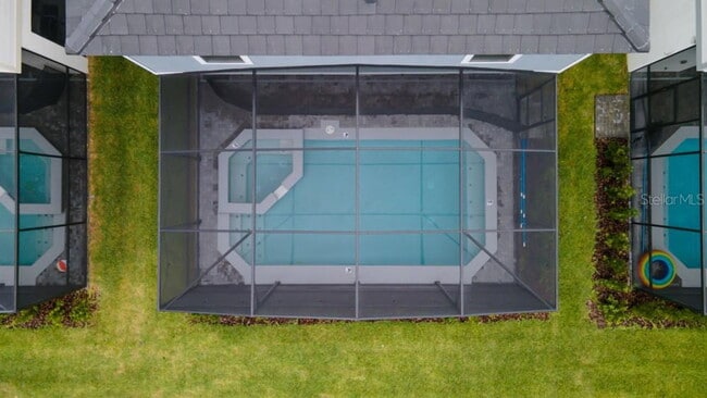 Photo - 7215 Oakmoss Loop