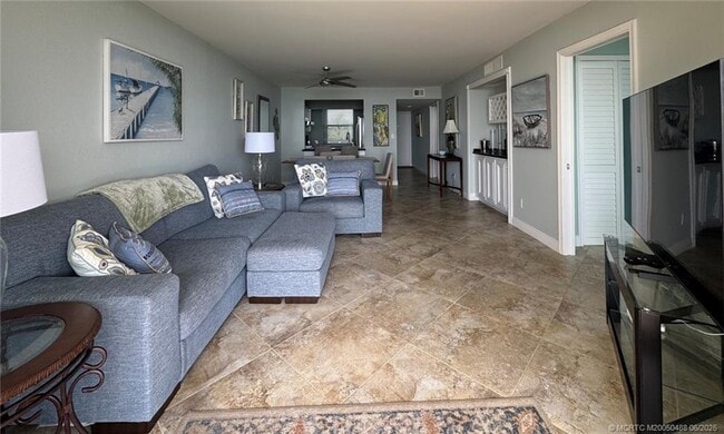 Building Photo - 10000 S Ocean Dr Unit 304 Rental