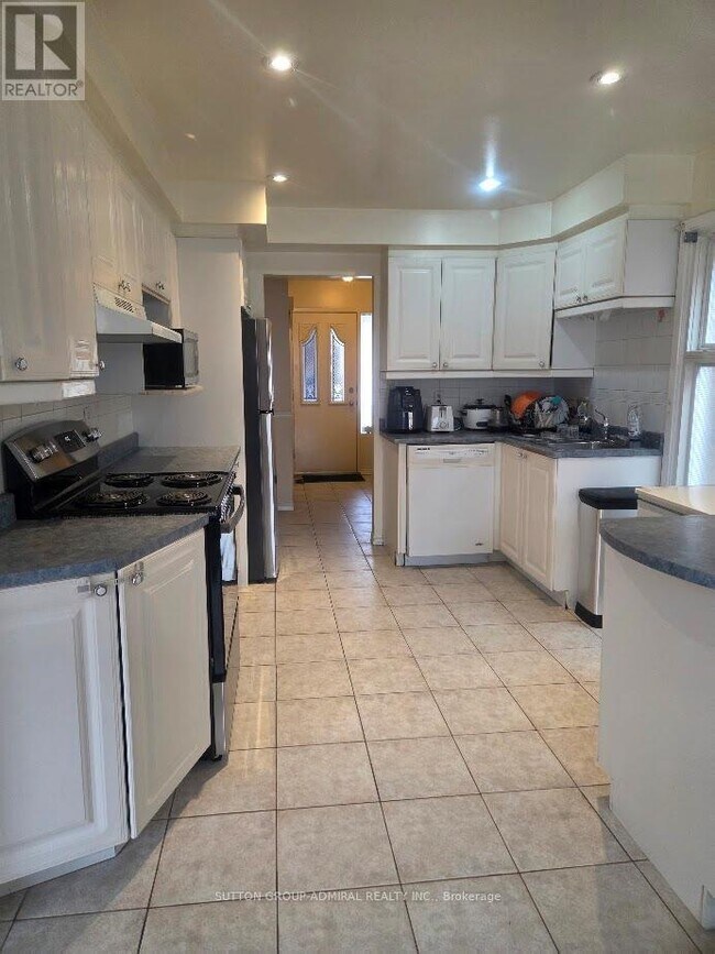 Photo - 112 Patrice Crescent