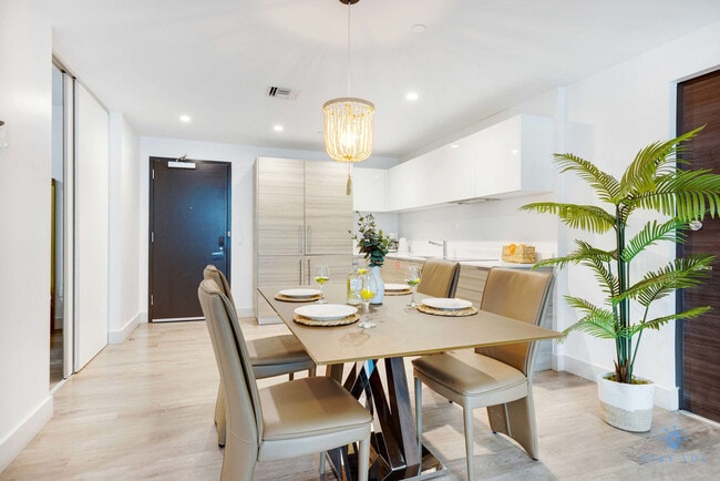 Photo - 777 N Ocean Dr Unidad ID1227412P