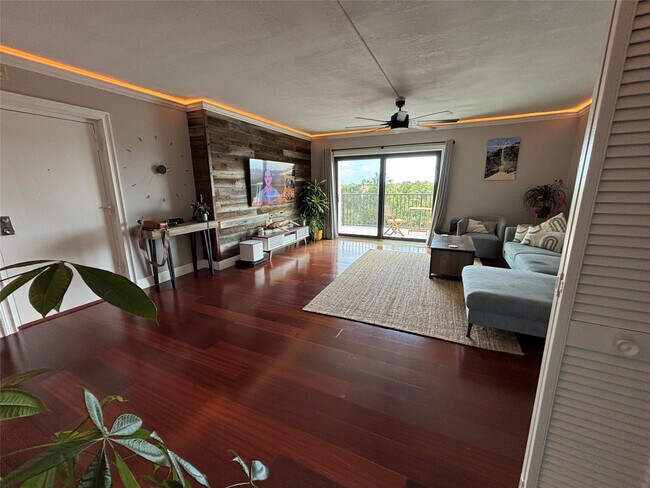 Photo - 900 River Reach Dr Unit 521