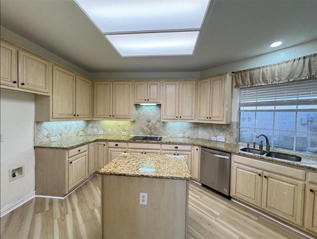 Photo - 3720 Southport Dr