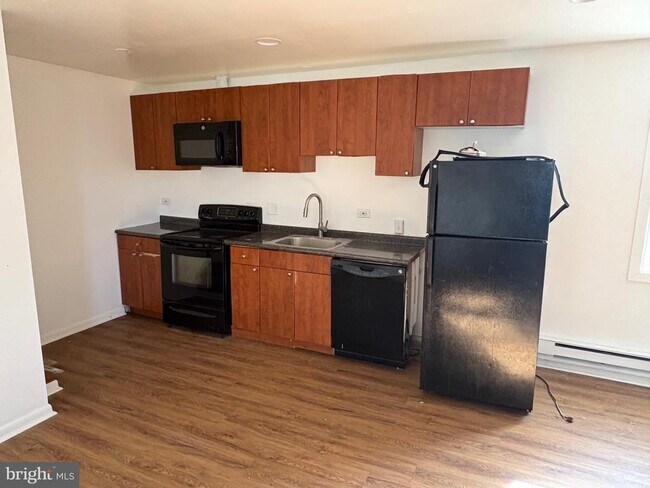 Photo - 2715 Hammonds Ferry Rd