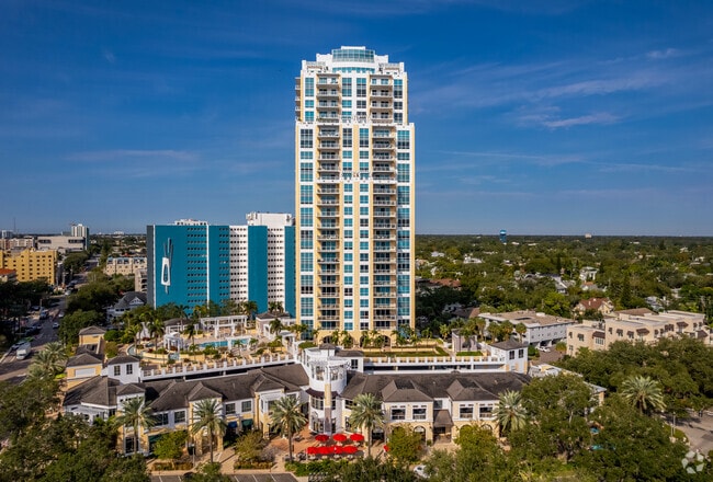 Photo - 400 NE Beach Dr