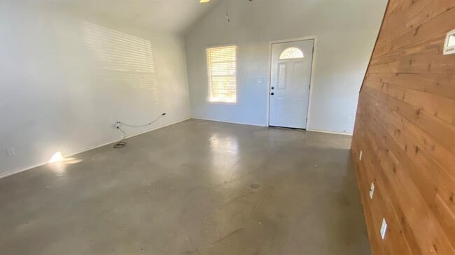 Photo - 2706 S 4th St