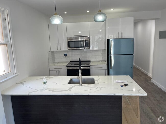 Building Photo - 89-31-89-90 90th St Rental