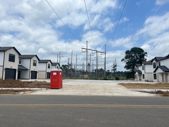 Photo - COX-NORTHRIDGE DR-2 Unit A