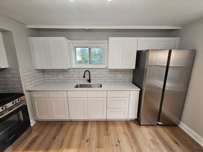 Photo - 21400 Goller Ave