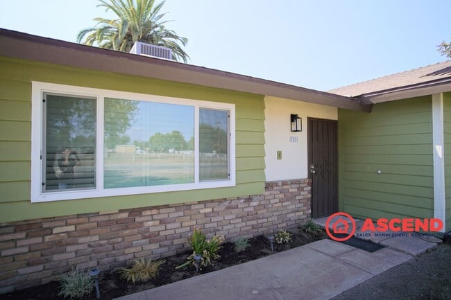 Photo - 3 Bed / 2 Bath Home on 2 Acres of Cattle L...