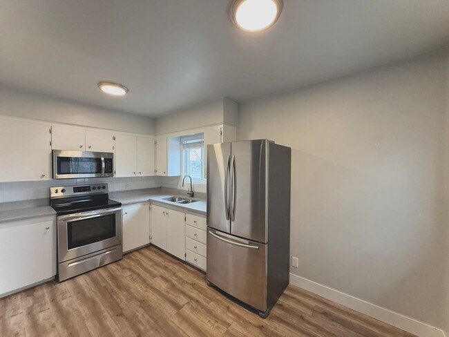 Photo - 1 Bedroom Salt Lake Condo  Available Unidad A