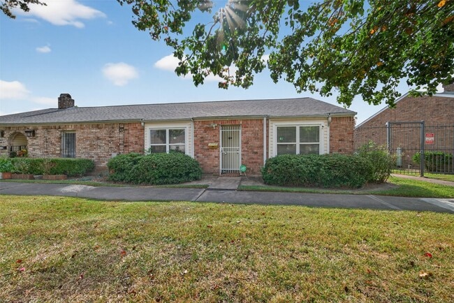 Photo - 10913 Bexley Dr