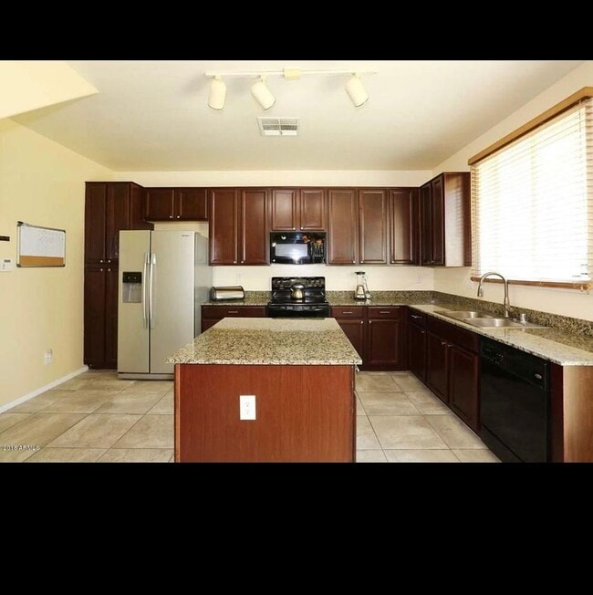 Photo - 2101 E Sunland Ave