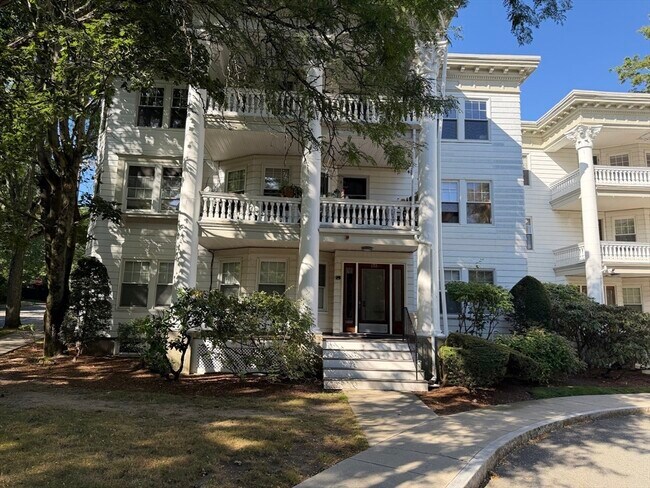 Photo - 132 Middlesex Rd Unit 1