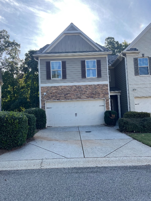 Building Photo - 2585 Maple Leaf Terrace