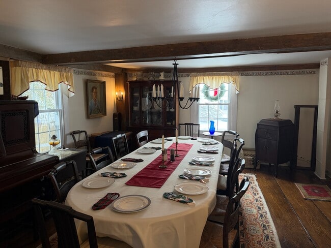 Comedor - 56 Union St