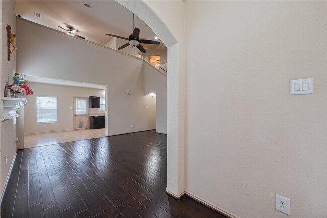 Photo - 1810 Emerson Ridge Dr