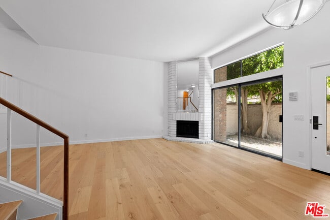 Photo - 13044 Mindanao Wy