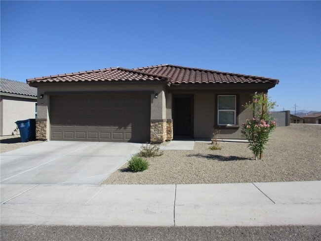 Building Photo - 2487 Tapatio Dr Rental