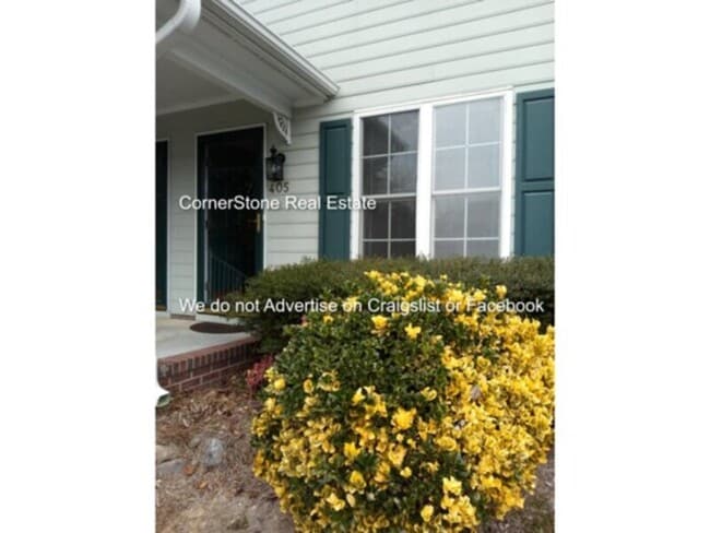 Building Photo - 405 Cityview Ln