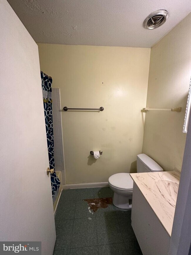 Photo - 8467 Ivy Glen Ct